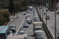 Κακοκαιρία Άριελ: Κυκλοφοριακό «κομφούζιο» στην Αθηνών-Κορίνθου από πτώση βράχου