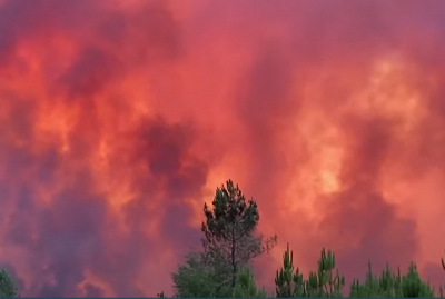 Στις φλόγες οι διάσημοι αμπελώνες του Μπορντό - Μαίνεται η φωτιά «τέρας» στη Γαλλία