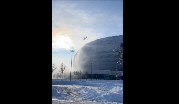 Η Μπάγερν Μονάχου καθάρισε τα χιόνια από την οροφή του γηπέδου με ελικόπτερο (Βίντεο)