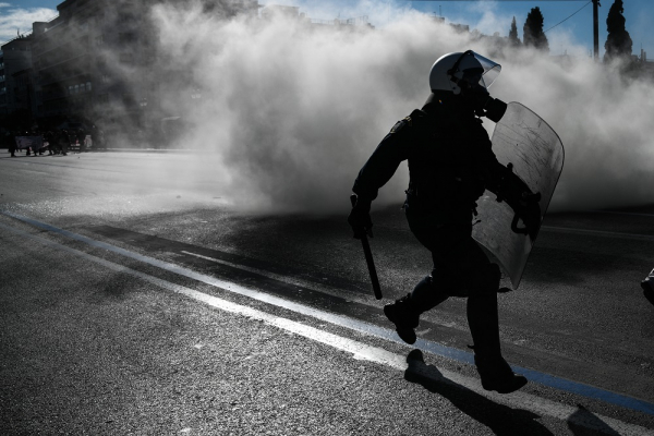 Ένταση και χημικά στην πορεία των φοιτητών στην Αθήνα