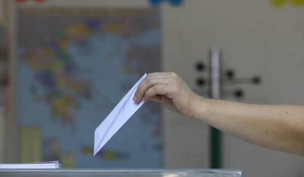 Βουλευτής της ΝΔ «έδωσε» on air την ημερομηνία των εκλογών