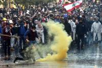 Λίβανος: Εκατοντάδες τραυματίες από επεισόδια μεταξύ διαδηλωτών και αστυνομίας