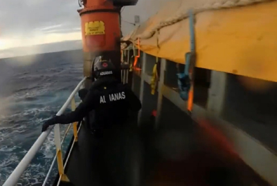 Blume: Ρεσάλτο σε πλοίο ελληνικών συμφερόντων με 4,5 τόνους κοκαΐνης - 15 συλλήψεις
