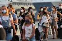 Κορονοϊός: Πού παρατείνονται μέχρι τις 31 Οκτωβρίου τα μέτρα προστασίας