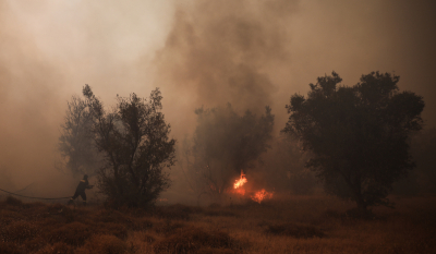 Φωτιά στη Λίμνη Ευβοίας: Εκκενώνονται οικισμοί - Κρίσιμη η κατάσταση