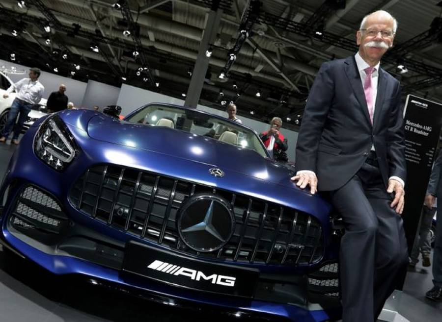 Ανατρεπτική διαφήμιση: Η BMW αποχαιρετά τον διευθύνοντα σύμβουλο της Mercedes