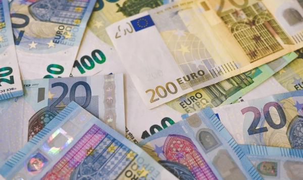 Στο τραπέζι επίδομα ανεργίας έως 1.300 ευρώ τον μήνα για 18 μήνες