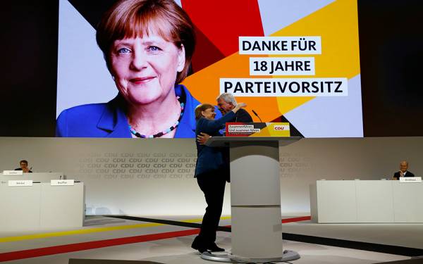 Το «αντίο» της Μέρκελ στο CDU και το «καρφί» στον Σόιμπλε: Ήταν χαρά και τιμή μου