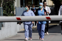 Υποχρεωτική μάσκα σε 5 νοσοκομεία της Αττικής - Κίνδυνος από κορονοϊό και γρίπη