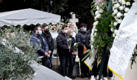 Θεσσαλονίκη: Θρήνος στην κηδεία του 19χρονου Άλκη Καμπανού (Εικόνες)