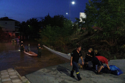 Νέα νύχτα θρίλερ στη Θεσσαλία με τον Πηνειό: Αγωνία για πλημμύρες - «Βρέχει» 112 για εκκενώσεις
