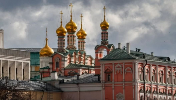 Ρωσία: Το Κρεμλίνο ελπίζει να βρεθεί ειρηνευτική λύση από τις διαπραγματεύσεις Μόσχας - Κιέβου