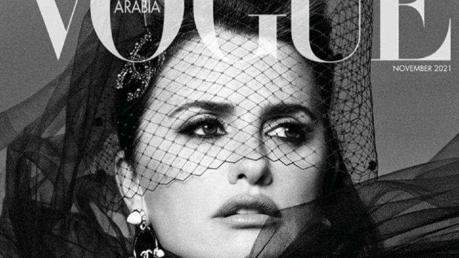 Πενέλοπε Κρουζ: Πόζαρε για το εξώφυλλο του Vogue Arabia