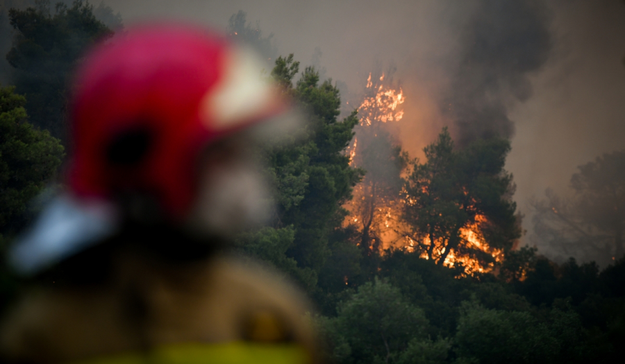 Φωτιές: Έρχονται 142 πυροσβέστες με 28 οχήματα από Ρουμανία - «Ευχαριστώ» Μητσοτάκη
