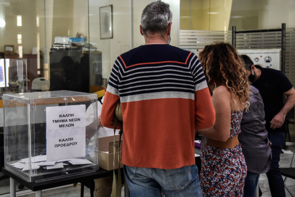 Εκλογές ΣΥΡΙΖΑ: Νέα παράταση ψηφοφορίας όπου υπάρχουν ουρές - Ψήφισαν 140.000 μέχρι τις 9