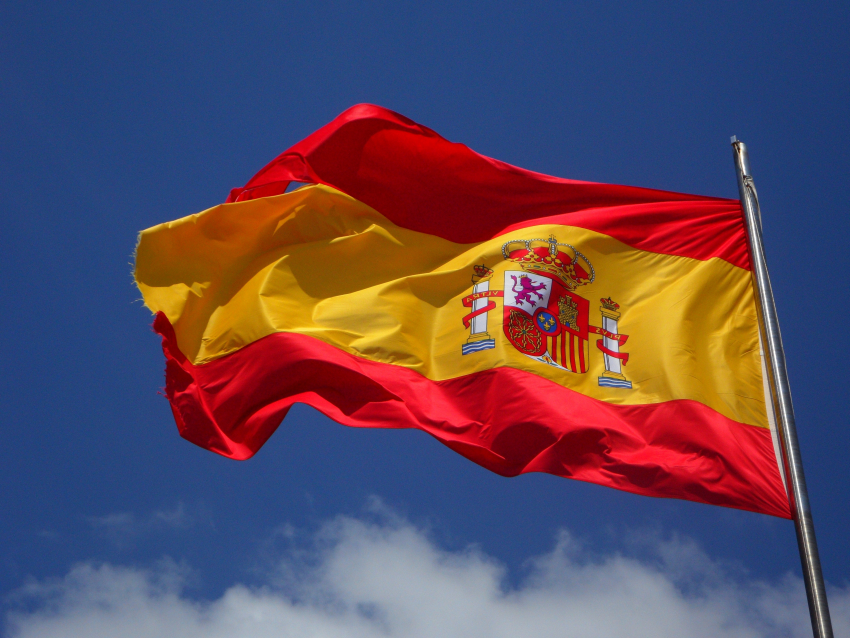 Σε εκλογική νίκη οδεύουν οι Σοσιαλιστές στην Ισπανία