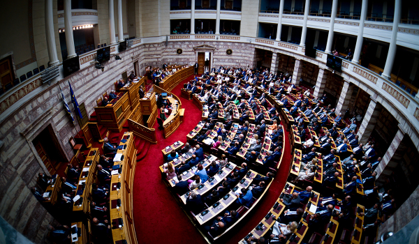 Βουλή: Κατατίθεται τη Δευτέρα ο συμπληρωματικός προϋπολογισμός 2,5 δισ. ευρώ