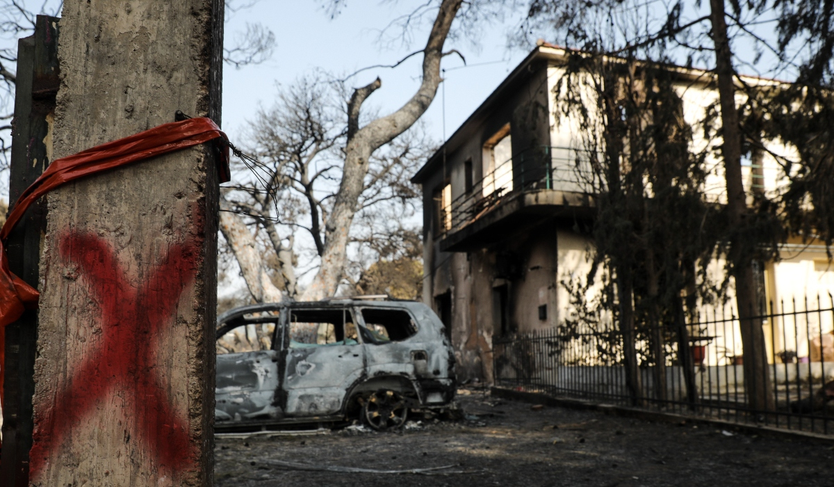 Φωτιές: 261 σπίτια μη κατοικήσιμα έως τώρα - Συνεχίζονται οι αυτοψίες