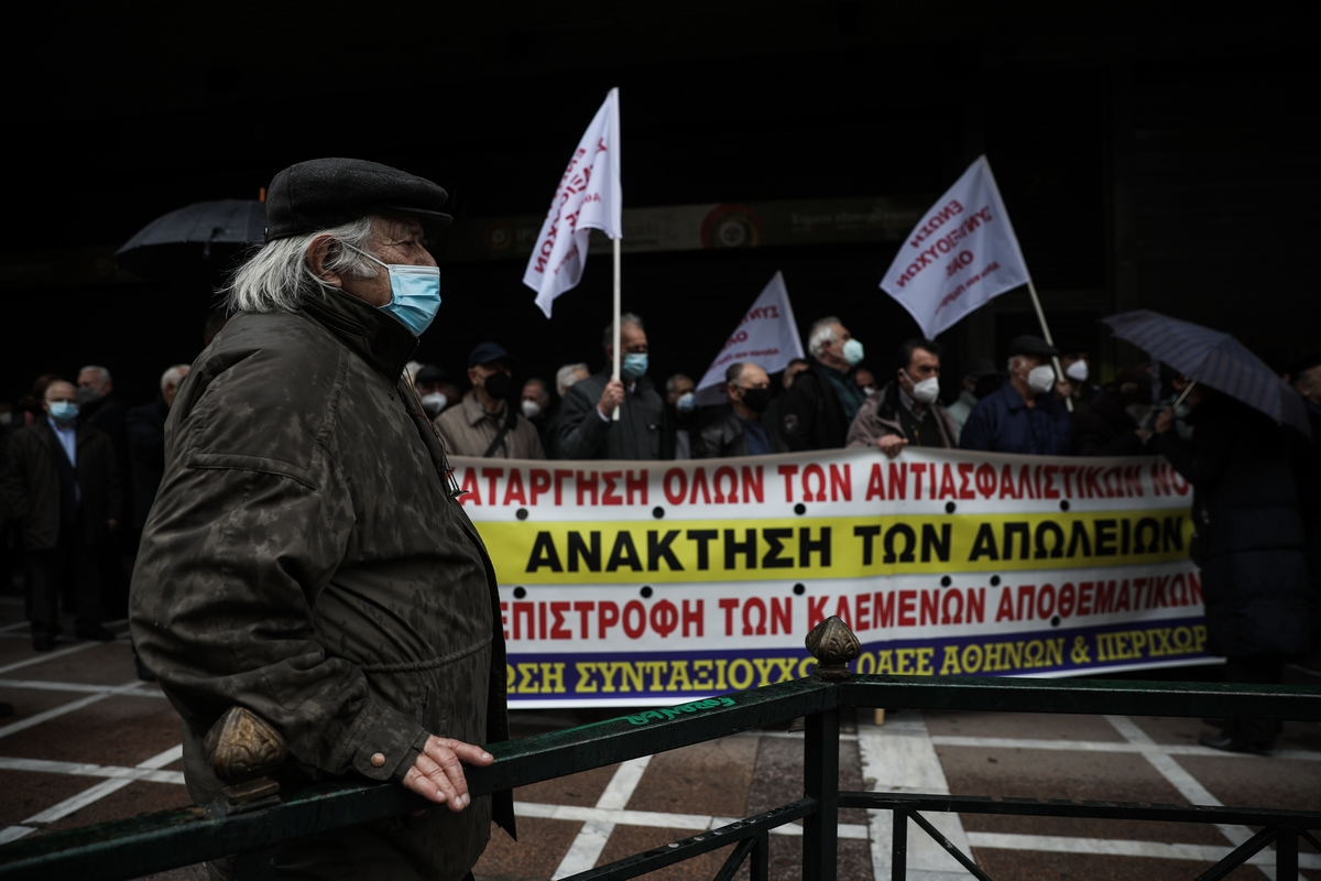 Μητρόπουλος: Κατά 257.000 μειώθηκαν οι Έλληνες συνταξιούχοι την περίοδο 2013-2021