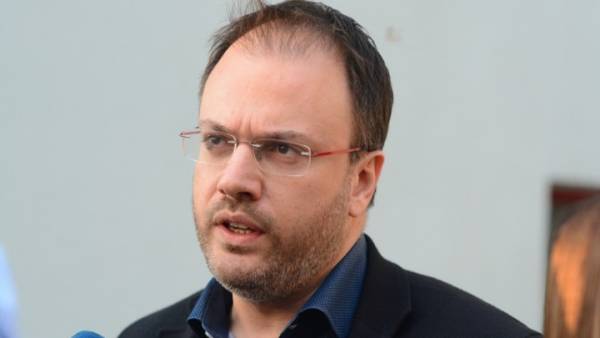 Θεοχαρόπουλος: Εξοργιστική η απόφαση αποφυλάκισης του Κορκονέα