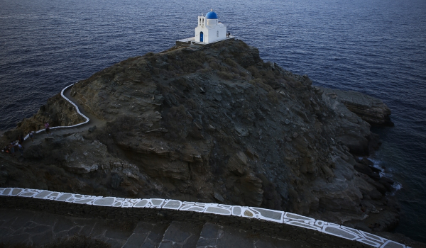 Το ελληνικό νησί που μπήκε στους 10 καλύτερους φθινοπωρινούς προορισμούς του κόσμου