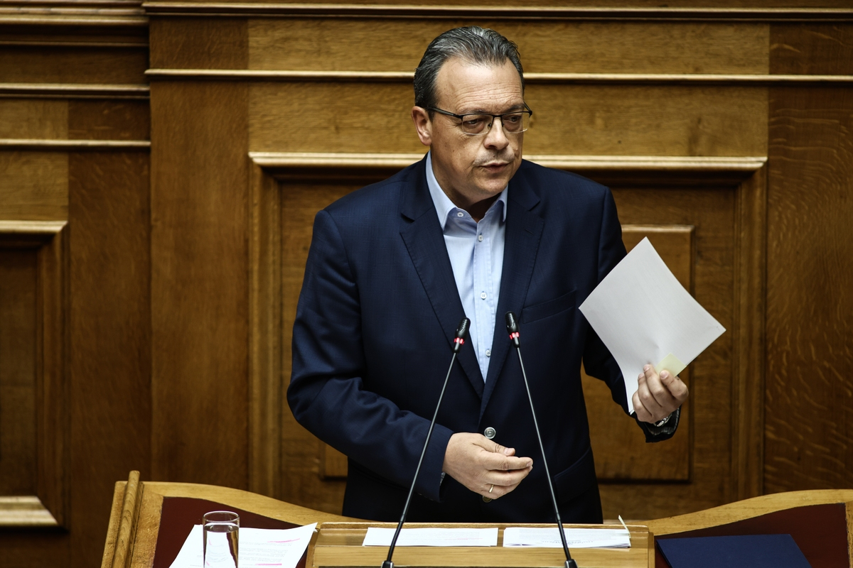 Τροπολογία ΣΥΡΙΖΑ για την ψήφο των αποδήμων
