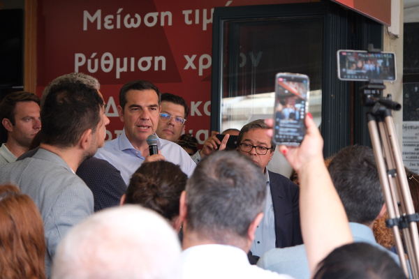 Τσίπρας από τη Βέροια: Η χώρα έχει ανάγκη έναν ισχυρό ΣΥΡΙΖΑ, δίπλα στην κοινωνία και απέναντι σε μια εκδικητική Δεξιά