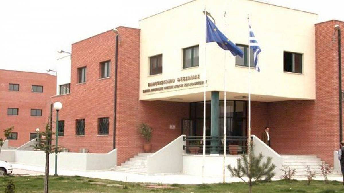 Θεσσαλία: Καθηγητής Πανεπιστημίου καταγγέλλει παρακολούθηση από μυστικές υπηρεσίες