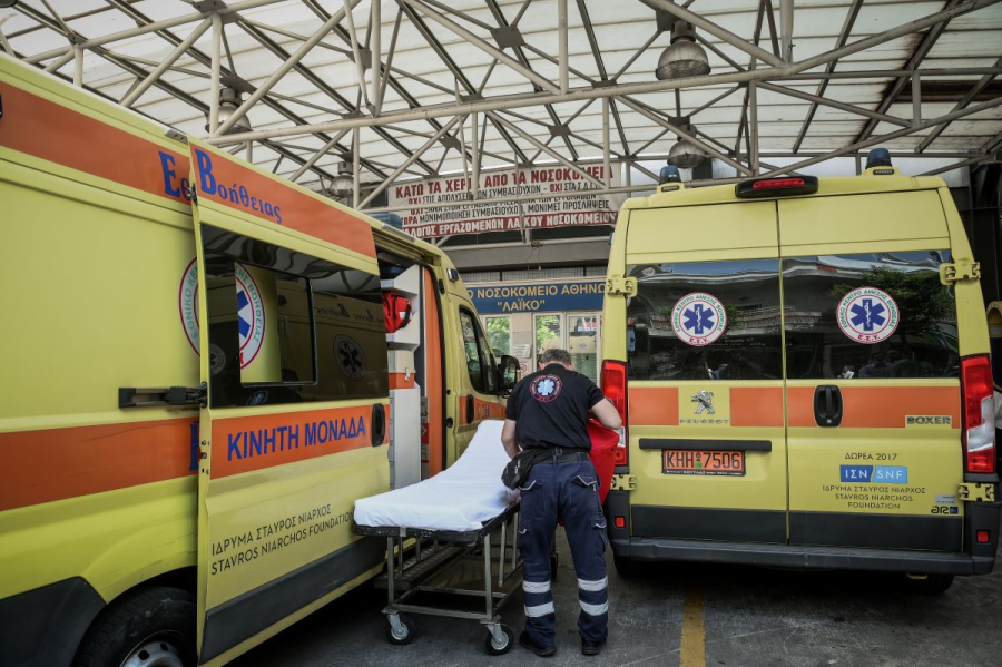 Amber alert για το ΕΚΑΒ - Αδιανόητοι θάνατοι στην Ελλάδα του 2023 περιμένοντας ασθενοφόρο