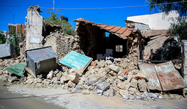 Στο «σφυρί» το πρώτο σπίτι στο σεισμόπληκτο Αρκαλοχώρι - Έπονται άλλοι 50 πλειστηριασμοί