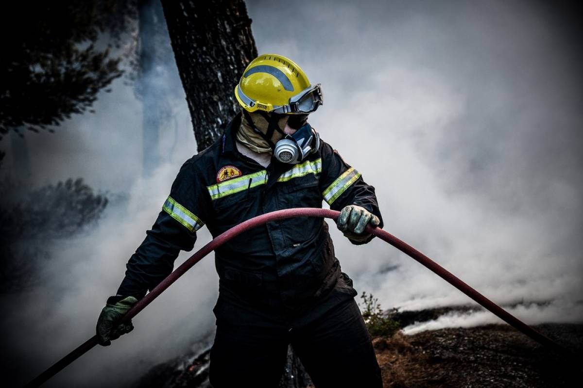 Κρήτη: Φωτιά τώρα στην Κνωσό κοντά σε σπίτια