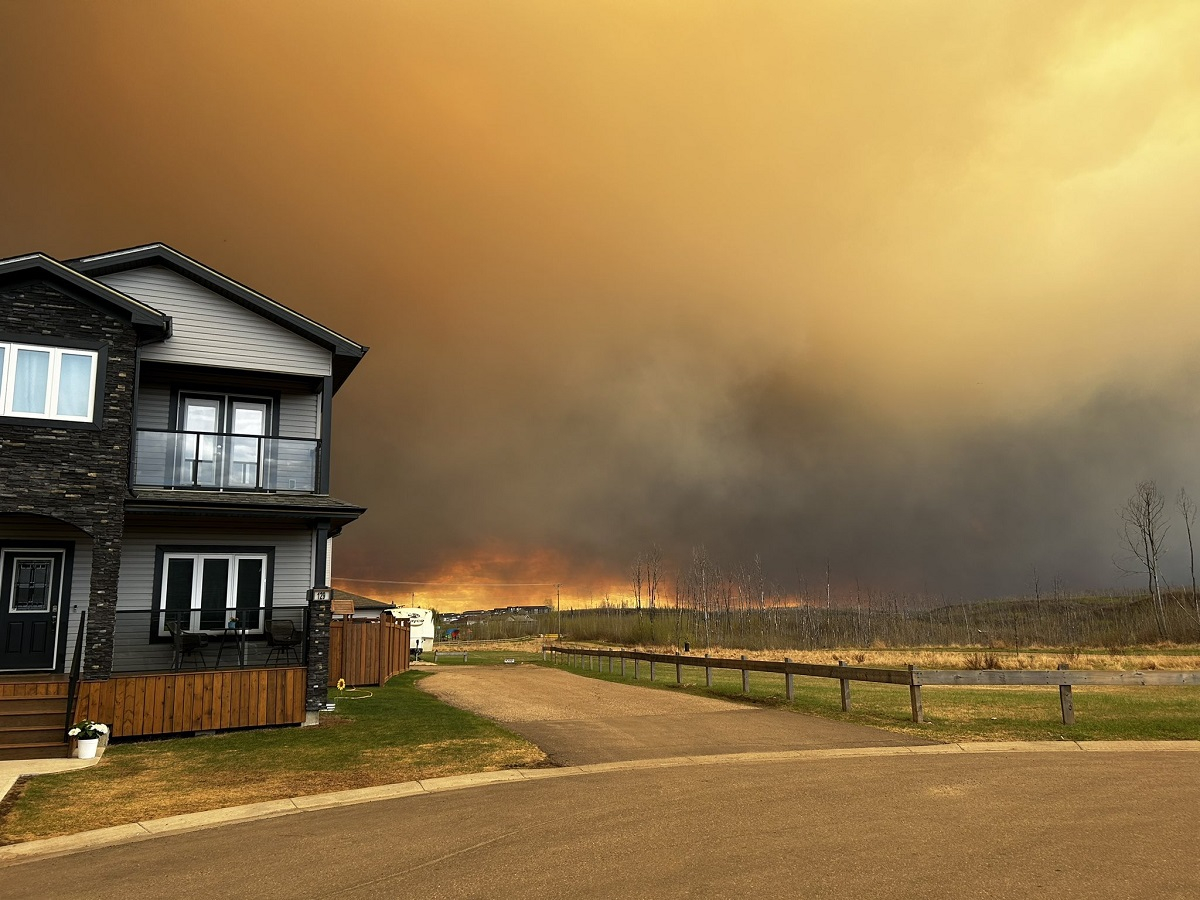 Καναδάς: Νέες εκκενώσεις περιοχών - Φωτιά απειλεί πετρελαιοπαραγωγική πόλη