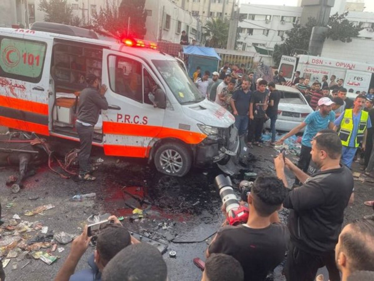 Γάζα: Νέος ισραηλινός βομβαρδισμός σε νοσοκομείο - Χτύπησαν κομβόι ασθενοφόρων