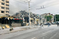 Τουλάχιστον οκτώ νεκροί από τον βομβαρδισμό εστιατορίου στην Κραματόρσκ