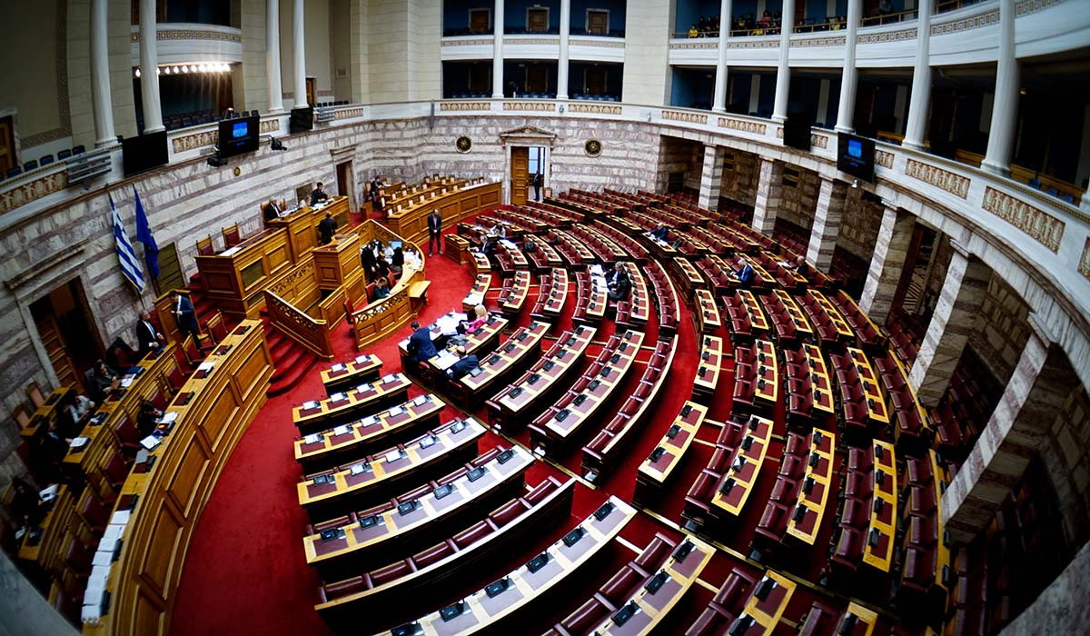 Βουλή: Εντός της ημέρας η τροπολογία για την κυβερνησιμότητα στους δήμους