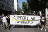 Στον δρόμο οι καλλιτέχνες - Καταγγέλλουν οικονομική ασφυξία και «τρομονόμο» στην Τέχνη