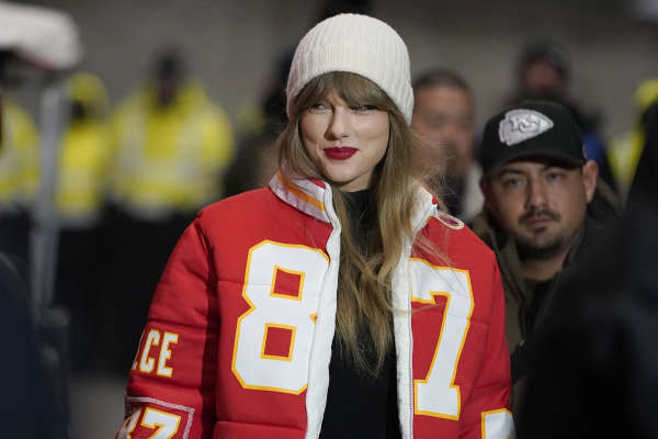 Η Taylor Swift και ο Travis Kelce έμαθαν το Super Bowl σε όλο τον κόσμο