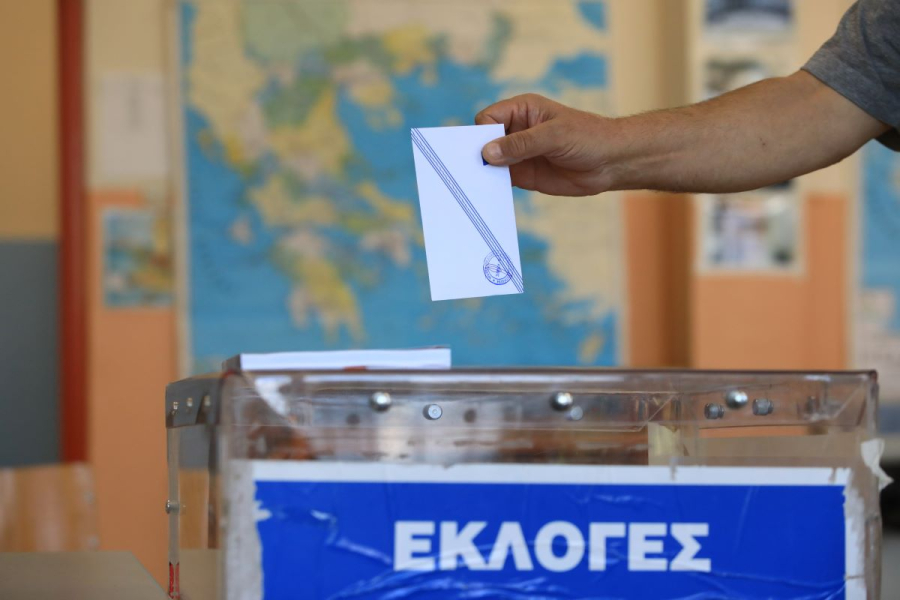 Δημοσκόπηση Pulse: Στο 33% η ΝΔ, προβάδισμα ΣΥΡΙΖΑ για τη δεύτερη θέση με 15%