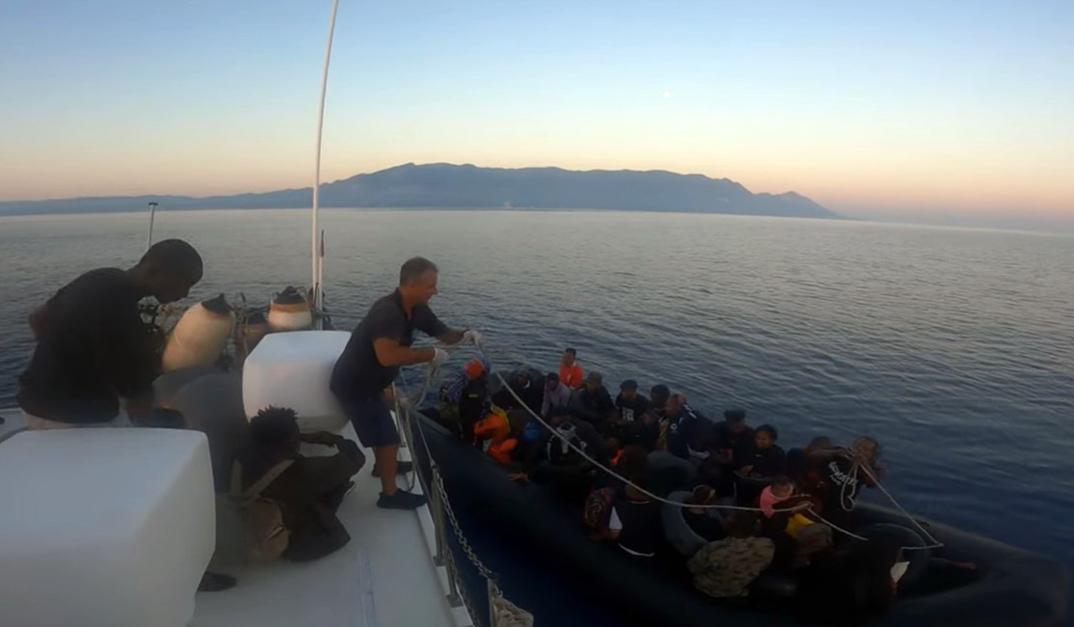 Σάμος: Διασώθηκαν 35 μετανάστες από το Λιμενικό – Βίντεο