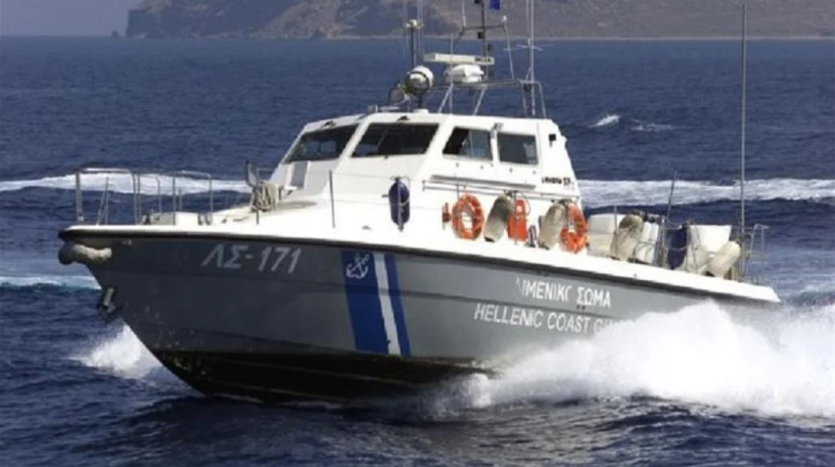 Κύθνος: Προσάραξη καταμαράν σκάφους με σημαία Ιταλίας - Καλά στην υγεία τους οι επιβαίνοντες