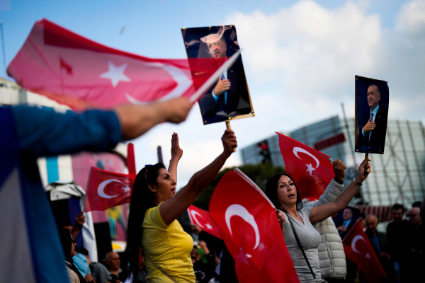 Εκλογές Τουρκία - Πράσινη Αριστερά και HDP κάλεσαν τους ψηφοφόρους στις κάλπες: «Πρόκειται για δημοψήφισμα»