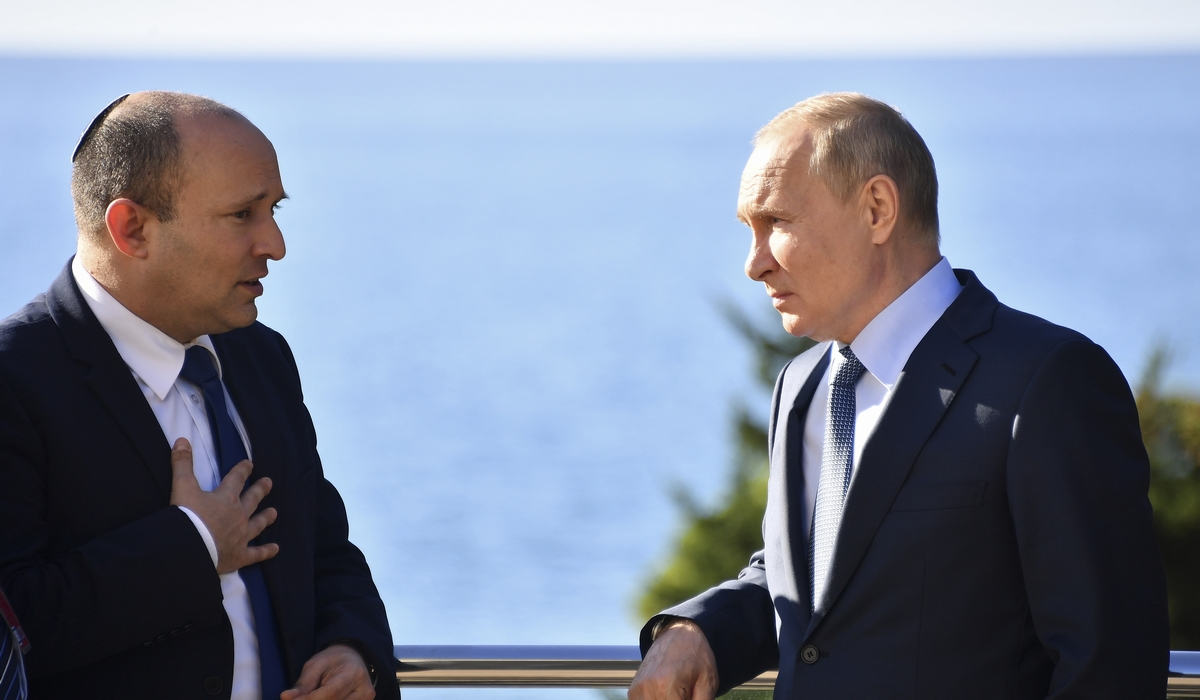 Ξαφνικό ταξίδι Μπένετ σε Μόσχα και Βερολίνο - Τι συζήτησε με Πούτιν και Σολτς
