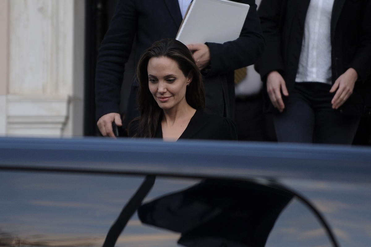 Angelina Jolie: Με ποιο πολυτελές αυτοκίνητο μετακινείται στην Ελλάδα – Πόσο κοστίζει