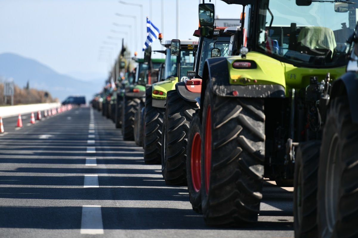 Μπλόκο Αλμυρού: Κάθοδο στην Αθήνα αποφάσισαν οι αγρότες
