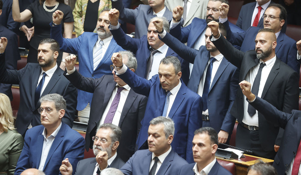 Διαμαρτύρονται στον ΣΥΡΙΖΑ για τη χωροταξία της νέας Βουλής και τη θέση των Σπαρτιατών