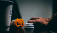ΗΠΑ: Ρεκόρ θανάτων από ναρκωτικά σε ένα έτος πανδημίας