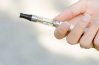 Ηλεκτρονικό τσιγάρο: Προσοχή στις γεύσεις και στις τοξίνες - Νέα αμερικανική έρευνα