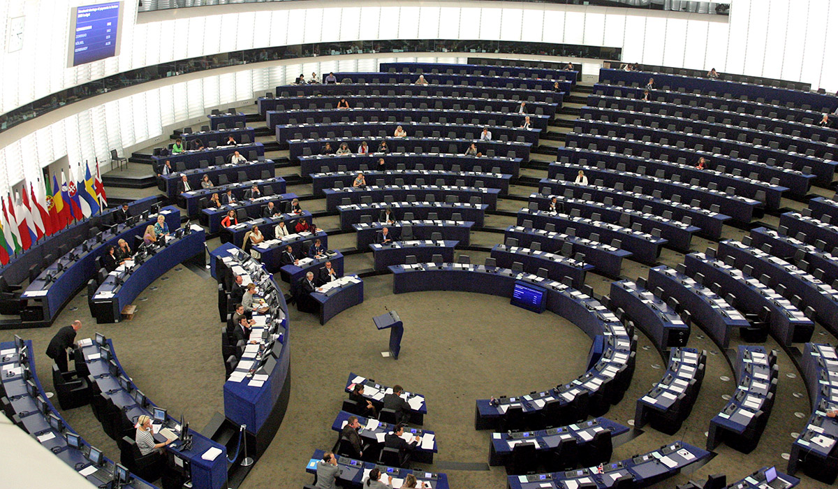 Το Ευρωπαϊκό Κοινοβούλιο ανακάλυψε «κοριούς» στα τηλέφωνα των μελών της Επιτροπής Άμυνας