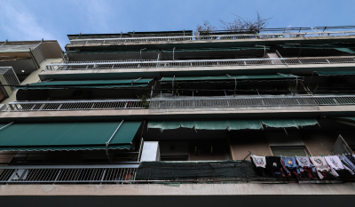 Τραγωδία στη Θεσσαλονίκη: 26χρονη έπεσε από τον 6ο όροφο - Βρέθηκε με το εσώρουχο σε λίμνη αίματος