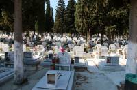 Κάρπαθος: «Τίμησαν» τον πολιούχο με μουσική και φωτορρυθμικά στο νεκροταφείο